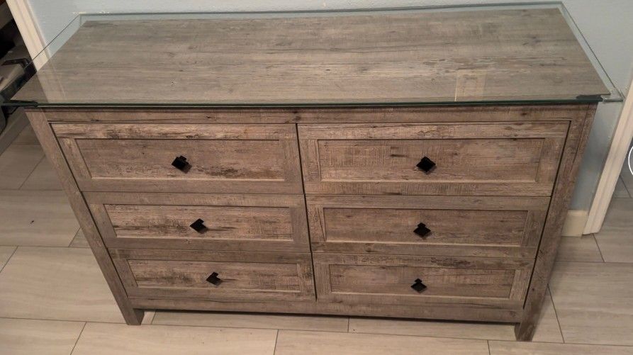 Dresser And 2 Nigh Stand