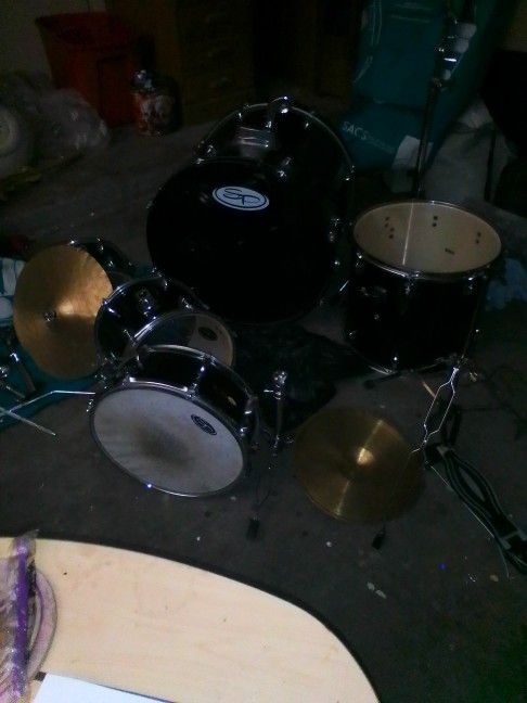Full Drum Set