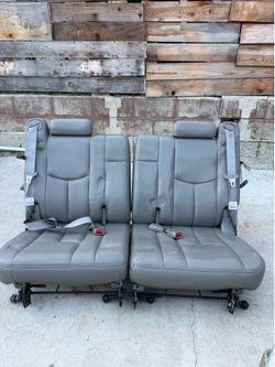 2003 Chevrolet Tahoe 3rd row seats