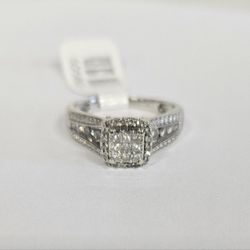 10K White Gold Diamond Ring Invisible Set Center Size 7  805893-1