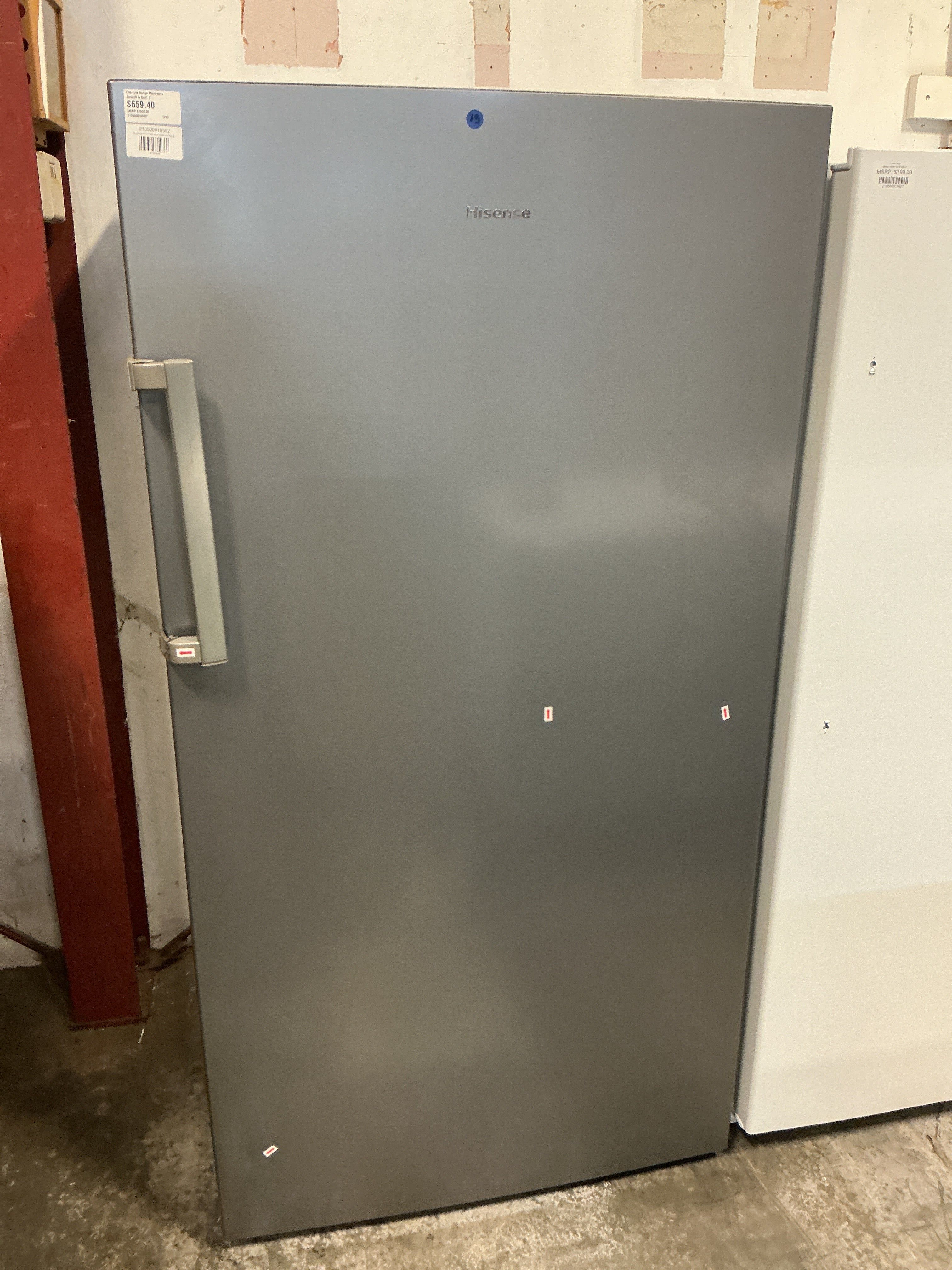 Hisense HFU171N1AVE Upright Freezer (Open-Box / Scratch & Dent)