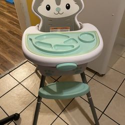 BABY HIGH CHAIR (Never Used) (PRICE NEGOTIABLE)