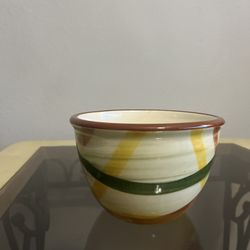 🥣 Beautiful Vintage Vernonware Bowl