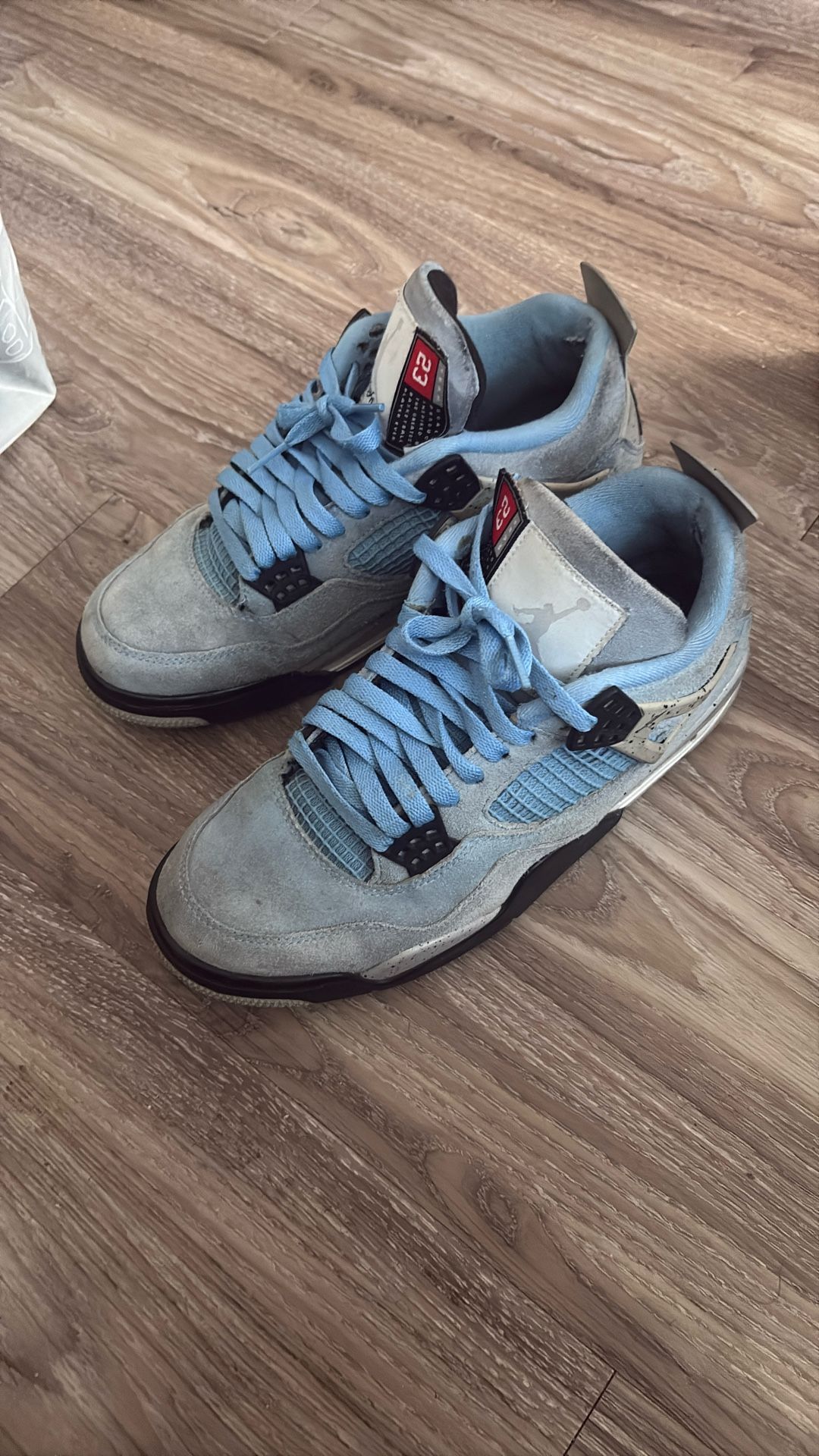 Jordan 4 UNC
