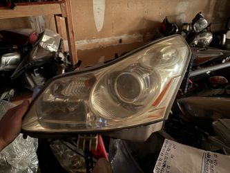 2007-2009 Infiniti G35 G37 Headlights