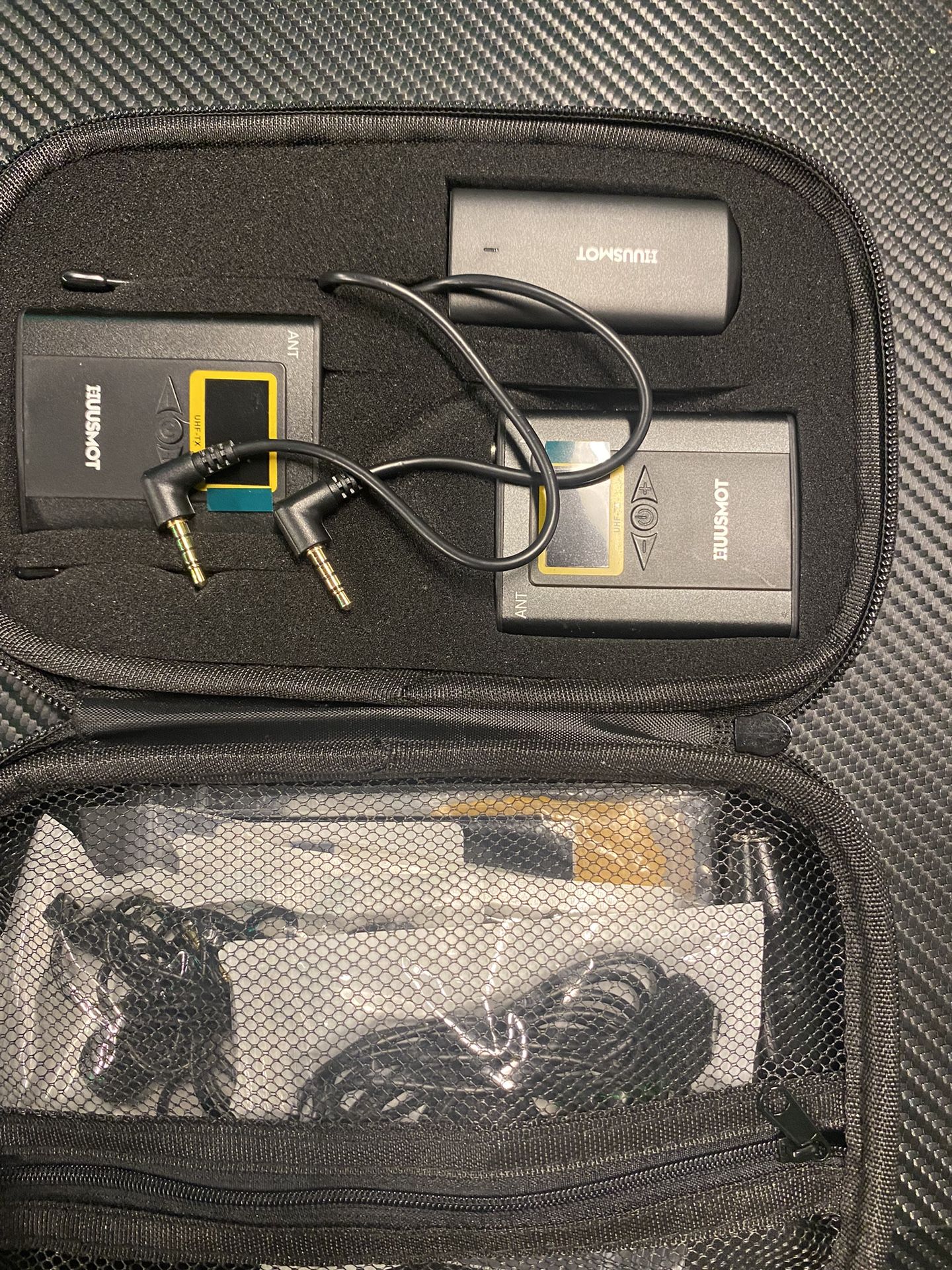 2 Wireless Lapel microphone