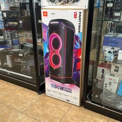Party Box Ultimate 1100 W ( Payments Available) 