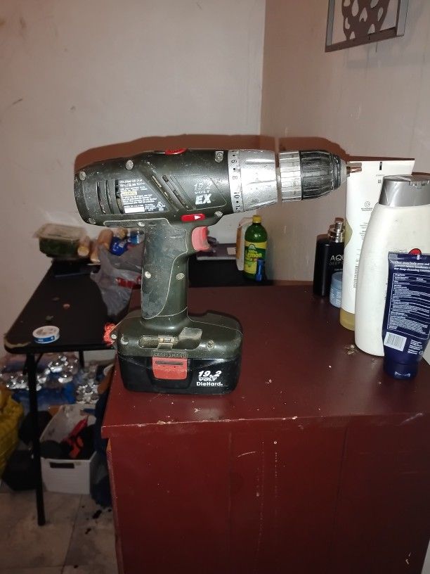 Craftsman 19.2V Cordless Drill/Driver with Battery