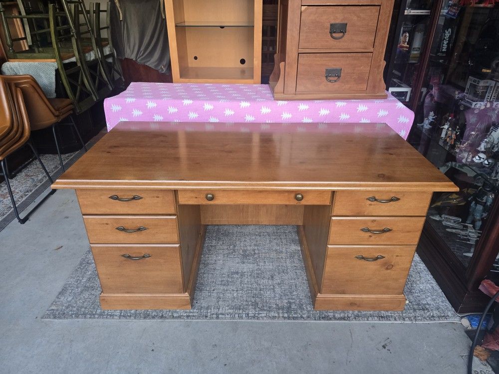 Executive 5 Drawer Office Desk