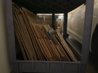 Assorted Boxes & Packing Material