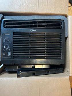 Midea 6,000 BTU Window Air Conditioner – Good Condition