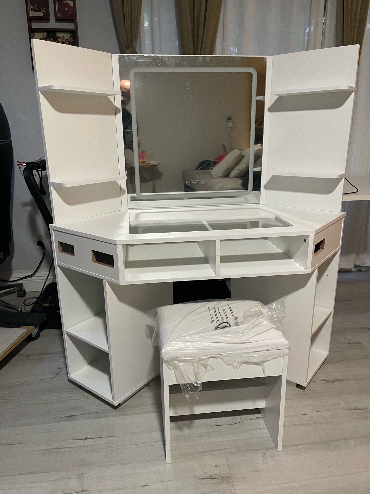 Corner white vanity desk makeup station, no adapter plug for mirror lights