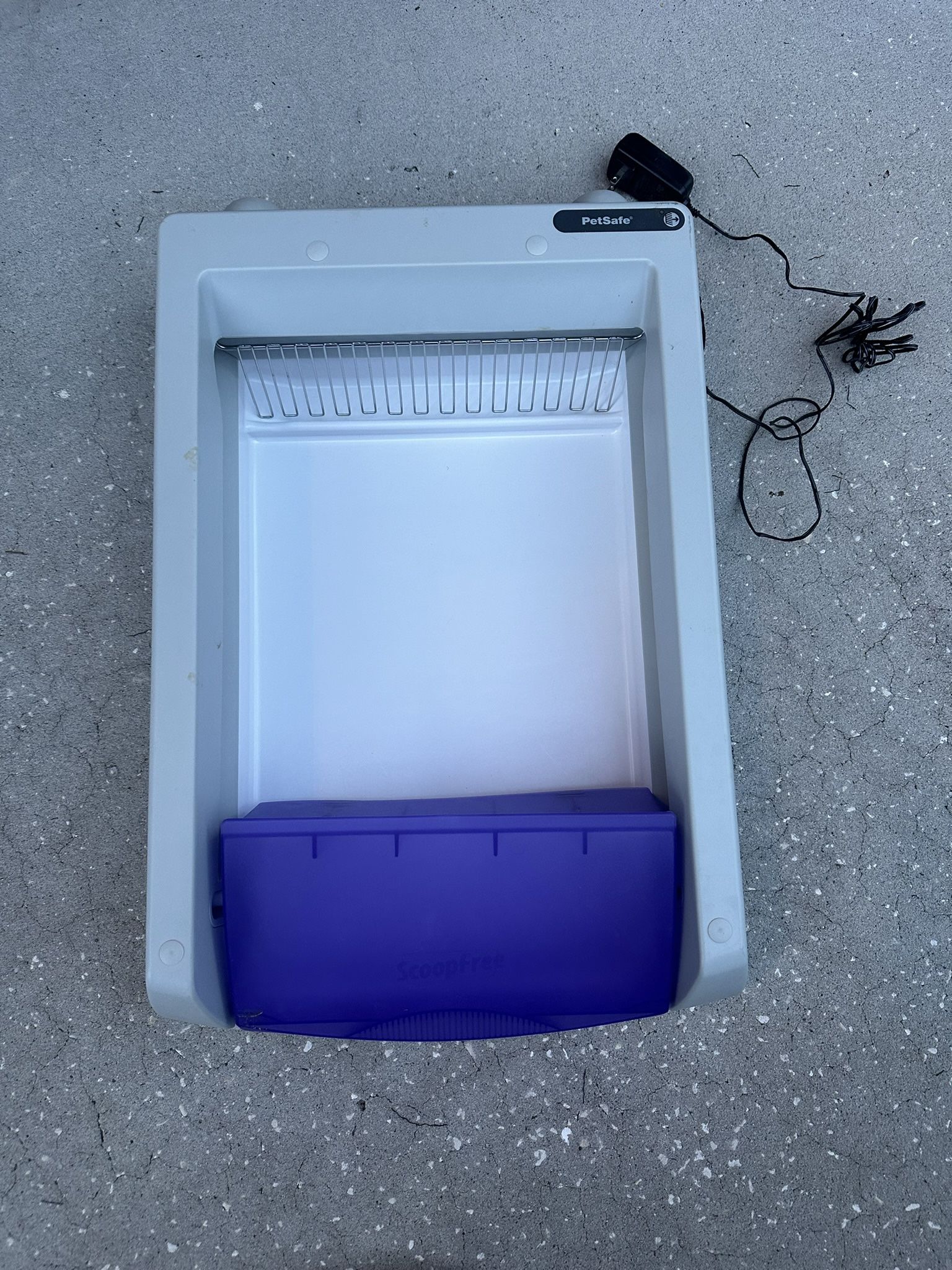 PetSafe ScoopFree 27” Purple Automatic Self Cleaning Cat Litter Box