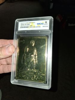 SIGNED ANDRE THE GIANT GOLD FLEER CARD