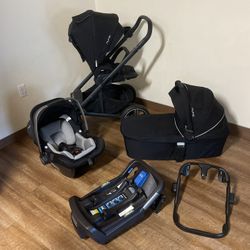 Nuna stroller and car seat and bassinet 