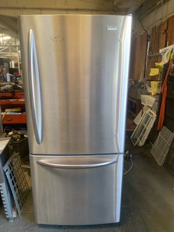Fridge Kenmore good condition 90 days warranty Refry Kenmore buenas Condiciones 90 dias de Garantia