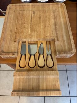 Thick square charcuterie board