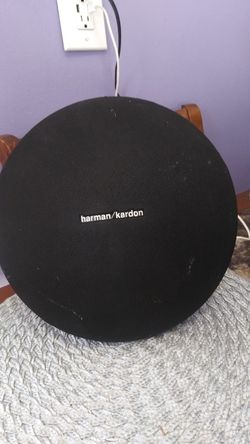 Harmon Kardon bluetooth speaker, NEW