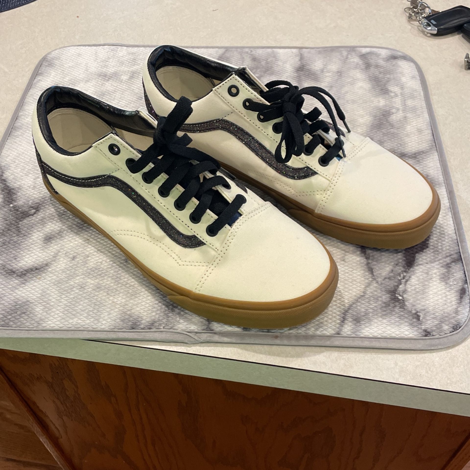 Men’s Custom Vans Size 11