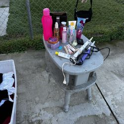 Yard Sale In Lindsay