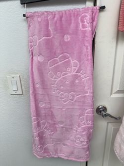 Hello Kitty Embossed Throw Blanket
