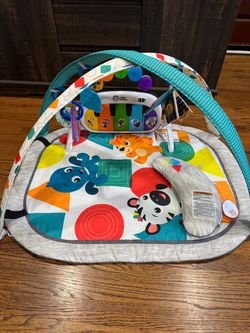 Baby Einstein 4-in-1 Kickin’ Tunes