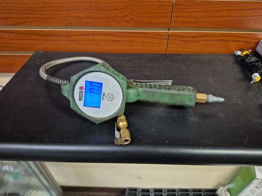 Matco Tools DT6G Digital Tire Inflator