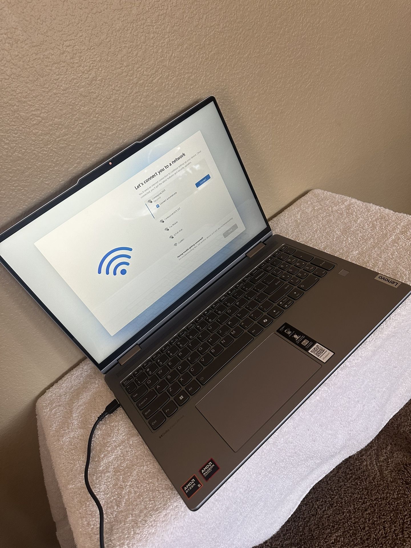 Lenovo Yoga Laptop 7 2-in-1 (16" AMD)