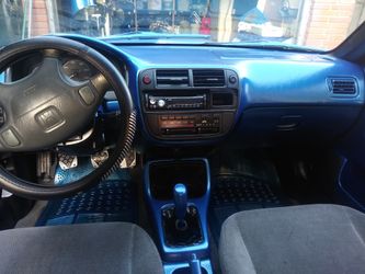 Honda Civic 98. Motor Trasmision. Todo Bien. Placas Al Corriente. Llantas Nuebas Pintura Nueba. Jente Imteresados. No. Lo Cambio. Nomas Cash.
