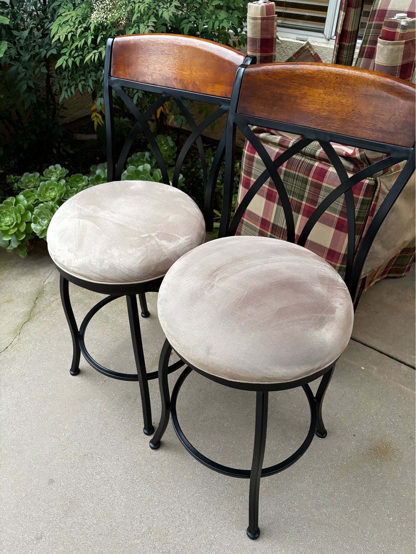 Counter height barstools