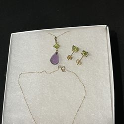 14k yellow gold, amathyst&peridots jewelry set.