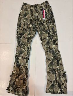 Size L - Smoke Rise RED Floral Camo Stacked Cargo Pants Green NWT