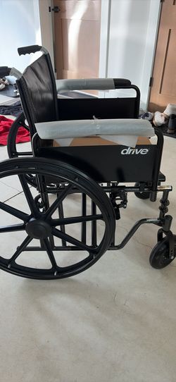 NEW Drive Medical Sentra EC Heavy-Duty Wheelchair – 22” – 450 lb Capacity
