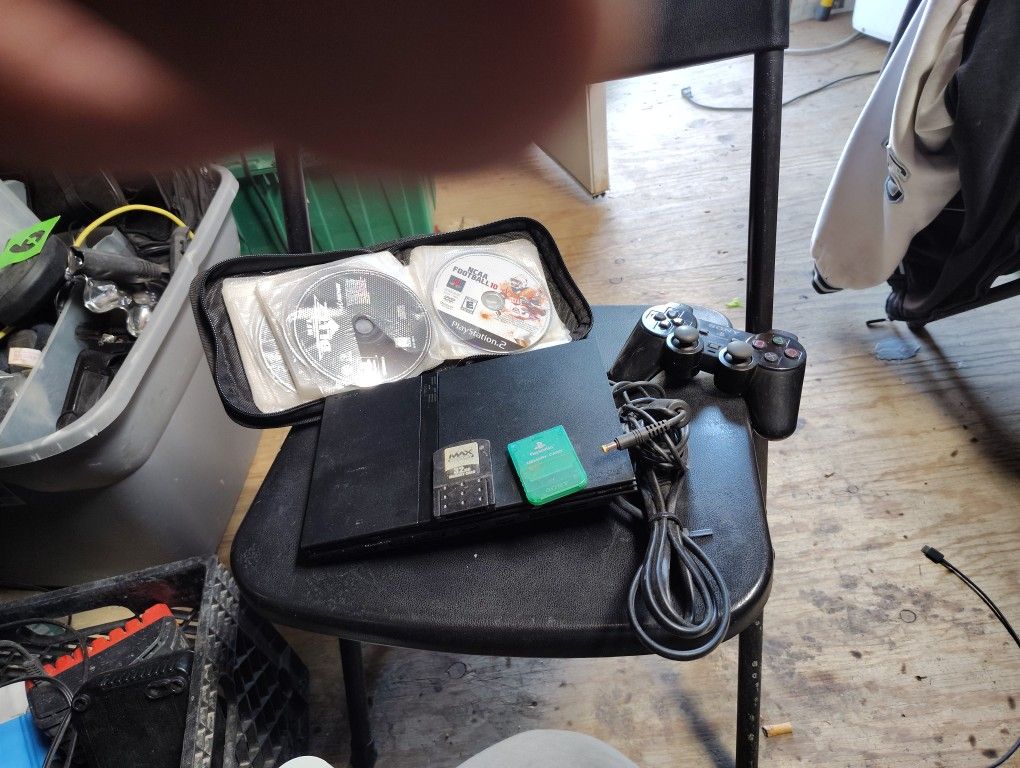 PS2 Two Memory Cards Controller In About 24 Games