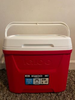 Igloo 28 qt Laguna Ice Chest Cooler - Red