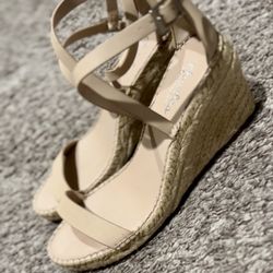 Charles By Charles David Petite Wedges Size 8.5