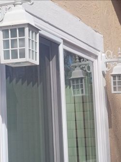 4 White Outdoor Lamps