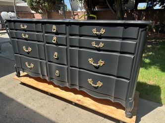 THOMASVILLE DRESSER