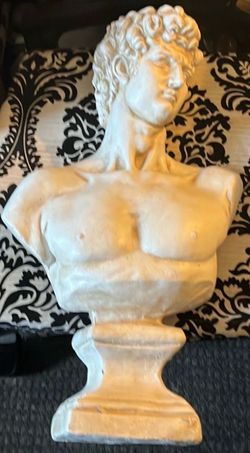 Preowned Rare  David Bust MusartArt Gallery Brand Sold Out