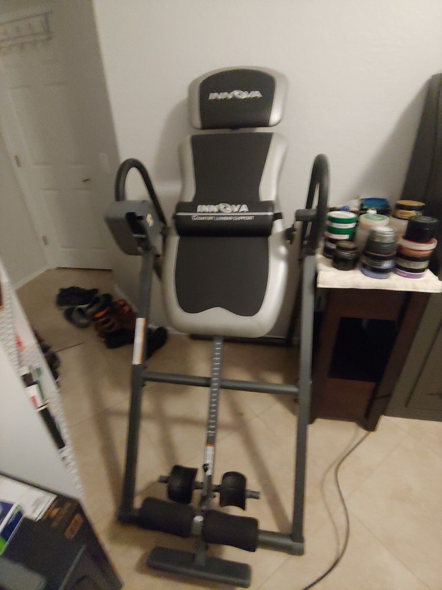 Like New Heavy Duty Adjustable Deluxe Inversion Table