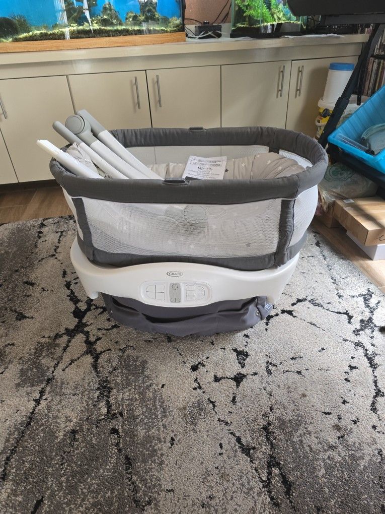 Graco Sense2snooze Bassinet With Zcry Detection.