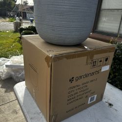 brand new patio ceramic pot 2 pcs