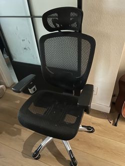 Hyken Ergonomic Chair