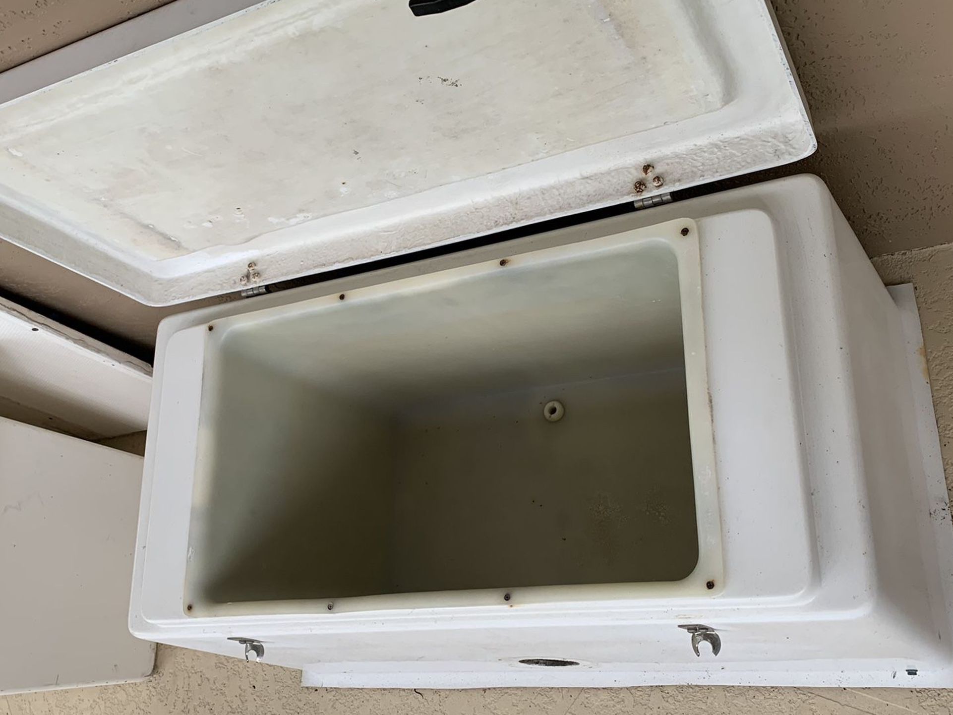 Nice Fiberglass Boat Deck Box Cooler 38x20” Nice Shine Excellent Condition $175