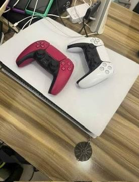 Pes 5 White Color With Three Pads Of