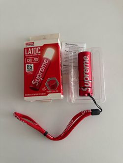 Supreme Flashlight
