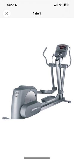 Life Fitness 95xi Elliptical Cross Trainer