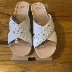 New Ugg Sandals Size 8 