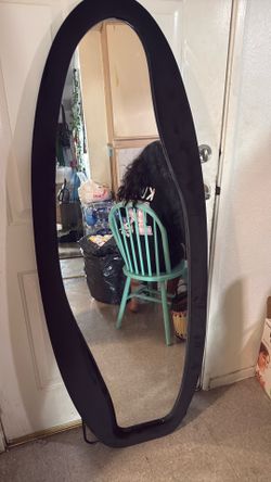 Asymmetrical mirror