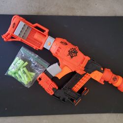 Nerf ZombieStrike Nailbiter W/Barrel And Stock